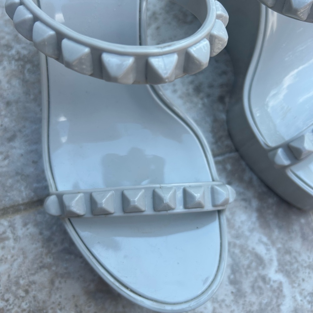 Carmen Sol White Studded Wedge Sandals - Picture 5 of 6